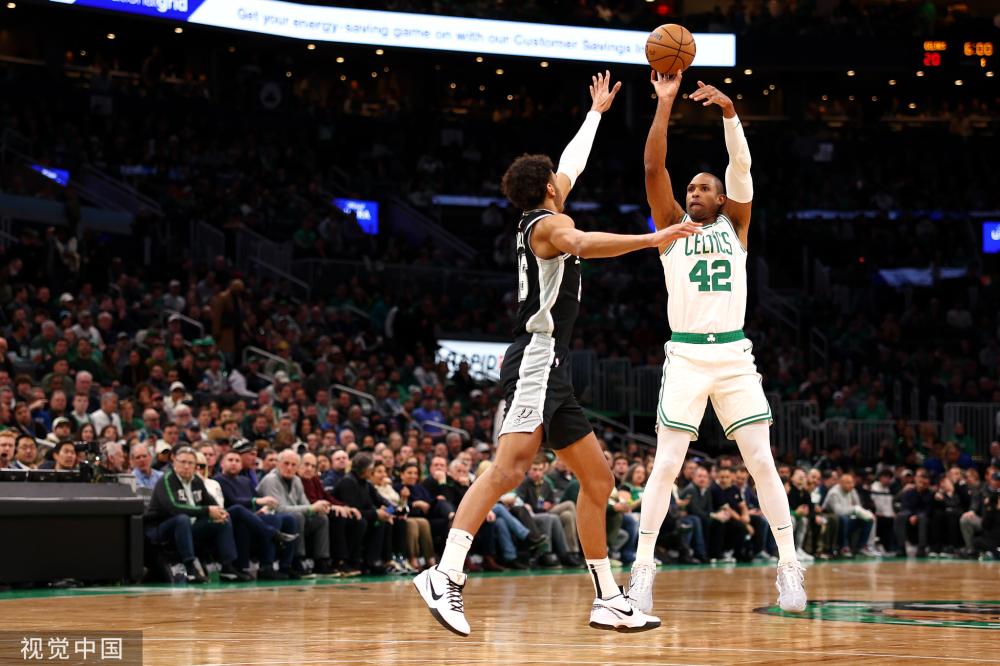 容易被镜头 容易被镜头