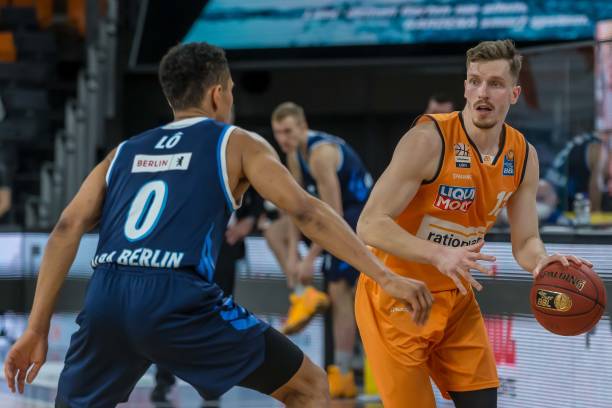 防守压迫转 防守压迫转